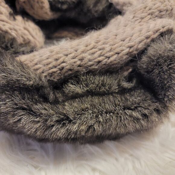 Nardi & Tagliaferri Taupe gray wool faux fur knitted wrap scarf shawl - Picture 5 of 7